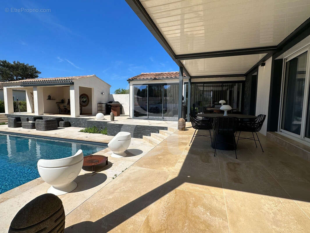 Maison à L&#039;ISLE-SUR-LA-SORGUE