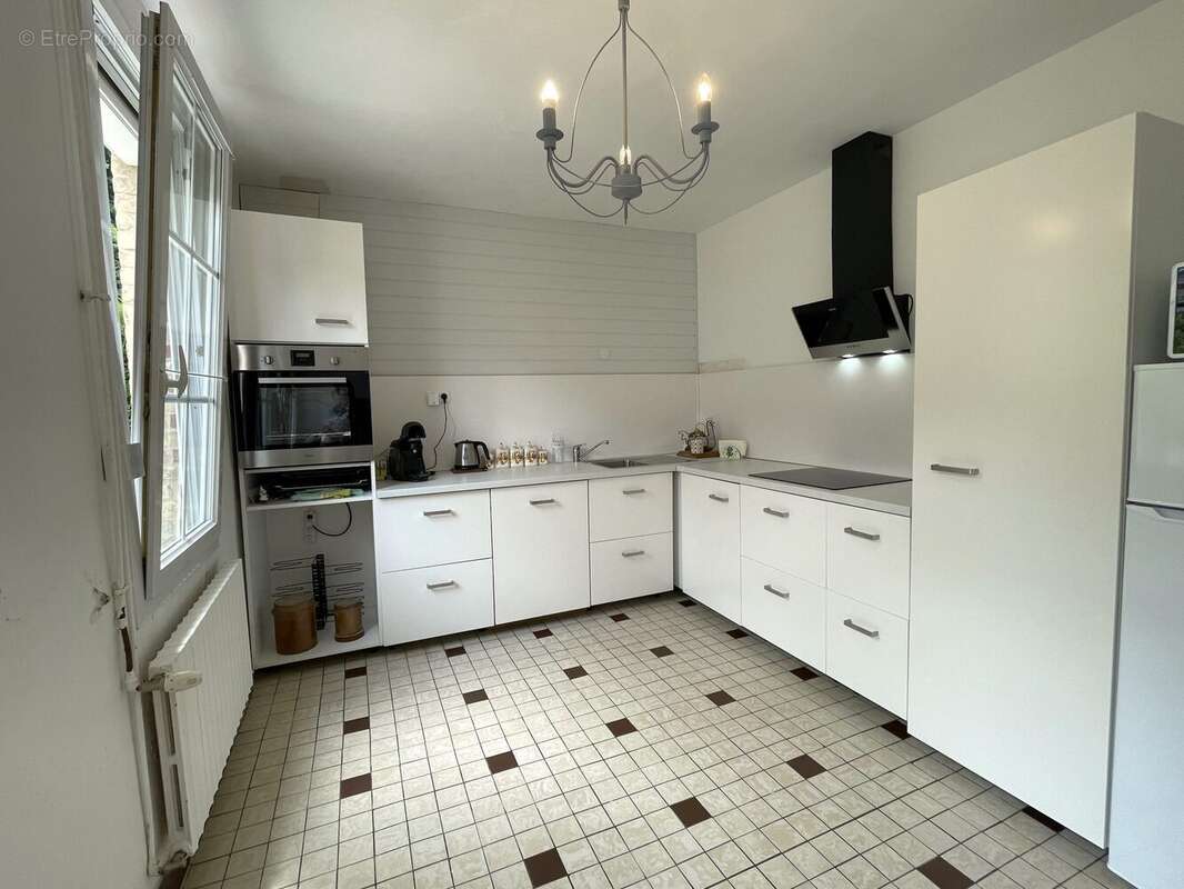 Maison à GRUCHET-LE-VALASSE