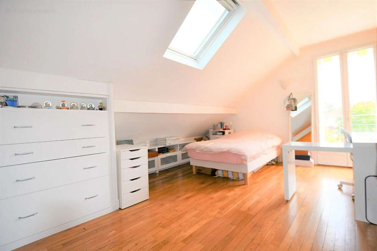 Maison à LE VESINET