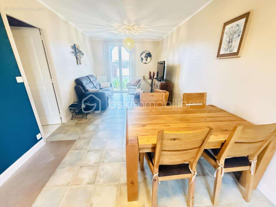 Maison à LE VIVIER-SUR-MER