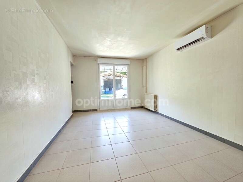 Idéal Investisseur ! Ensemble Immobilier de 200 m² (2 Maisons) – Forte Rentabilité, Maison à vendre 9 pièces Proche de BARBEZIEU - photo 5