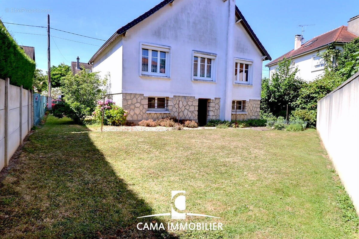 Maison à BOIS-D'ARCY