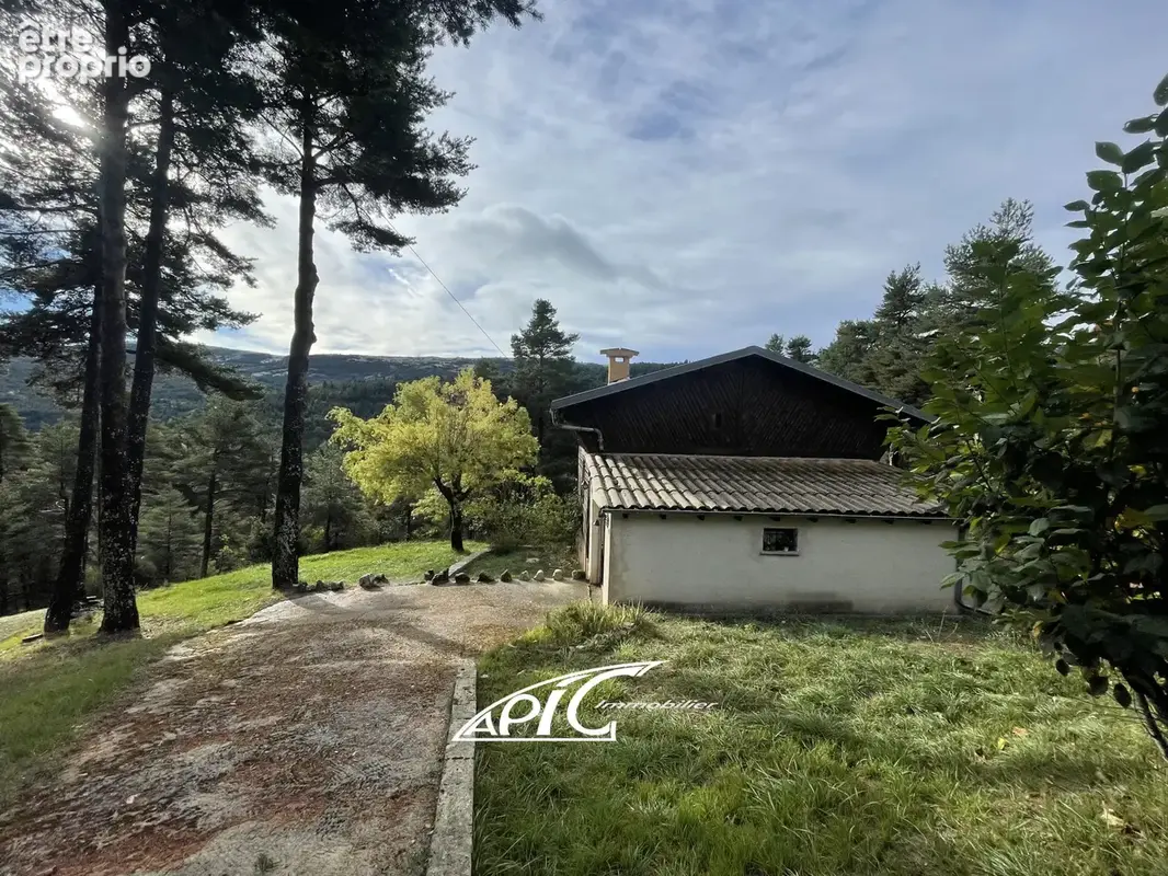 Chalet de charme en pleine nature   Calme absolu et beau potentiel - photo 3