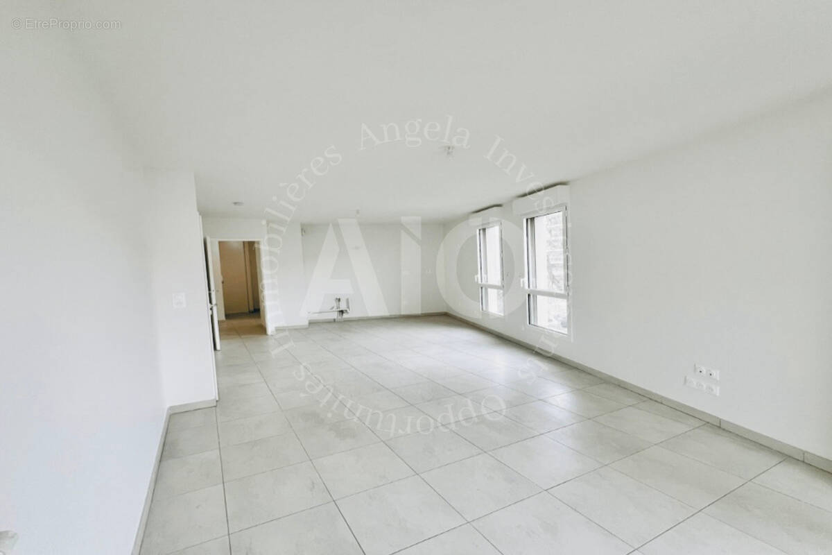 Appartement à FONTAINES-SUR-SAONE