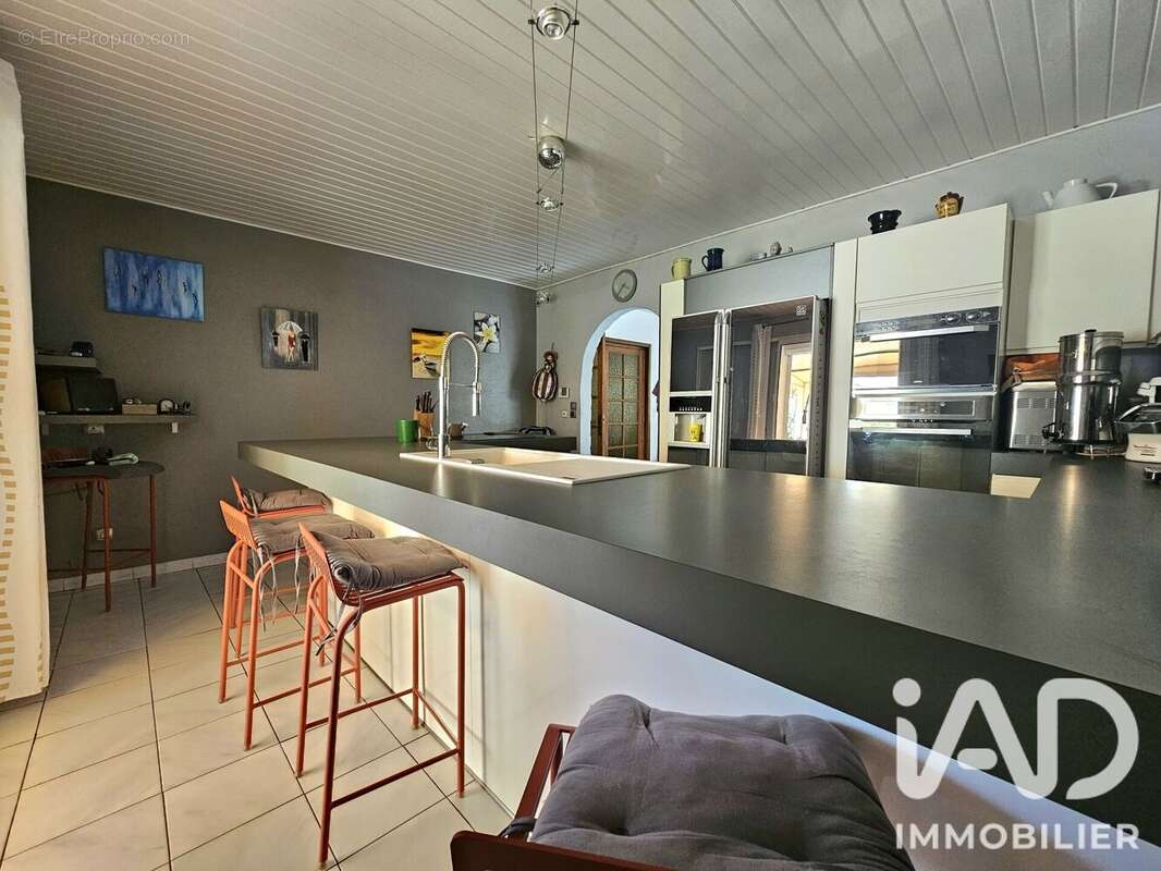 Maison 123 m² à Le Cannet-Des-Maures  - photo 6