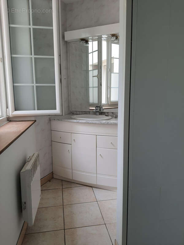 Maison à NAZELLES-NEGRON