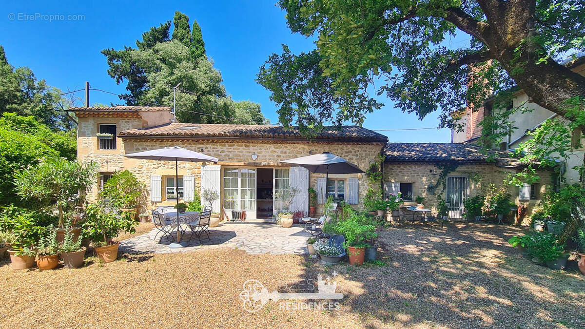 Maison à UZES