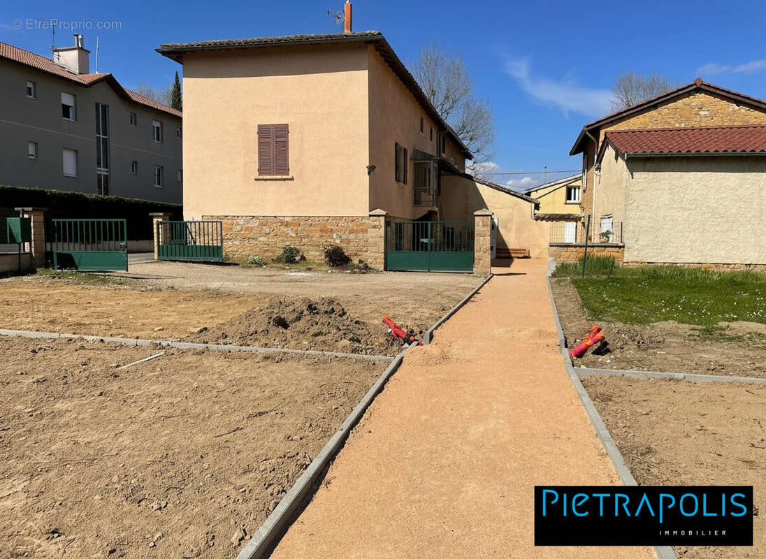 Maison à VILLEFRANCHE-SUR-SAONE