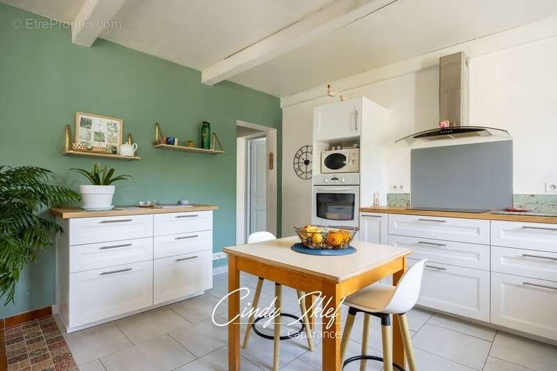 Maison à CHATEAUNEUF-LES-MARTIGUES