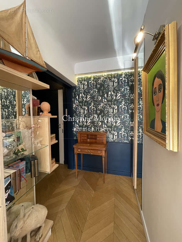 Appartement à NEUILLY-SUR-SEINE