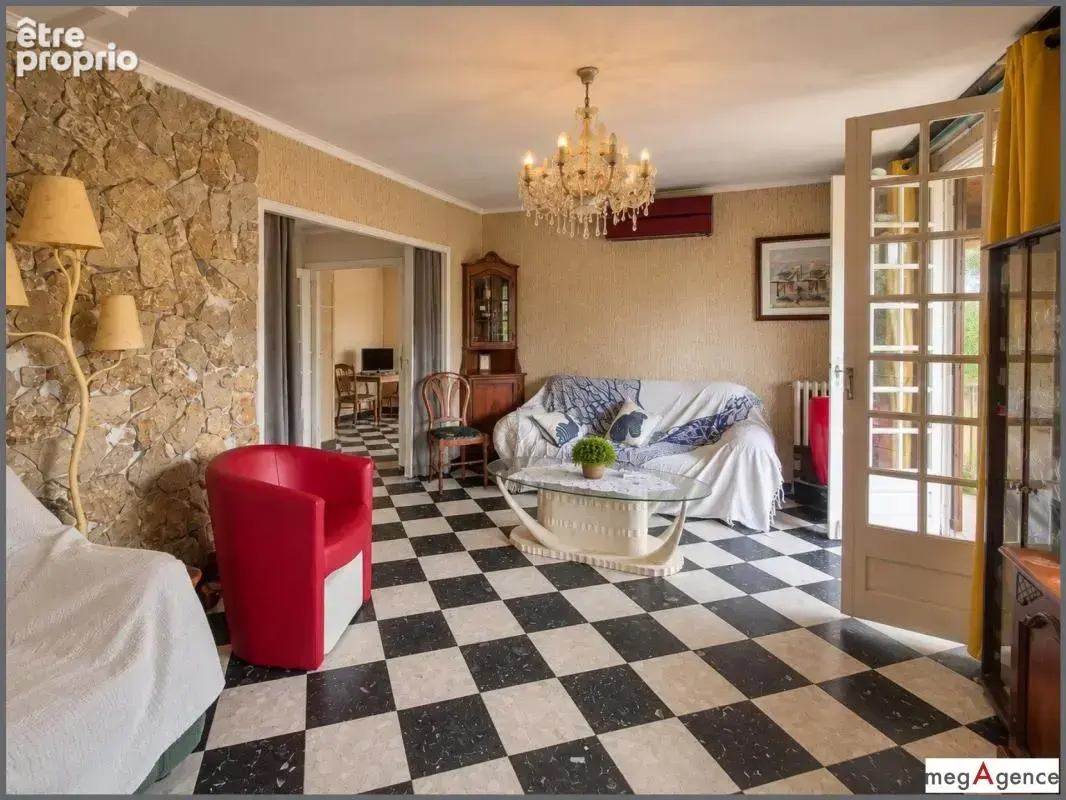 Maison de 148 m² Terrain de 2 905 m² avec piscine - photo 2