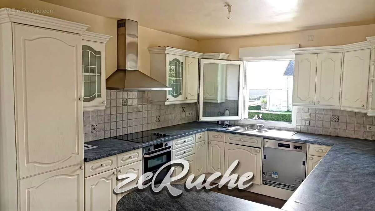 Maison à SAINT-COME-DE-FRESNE