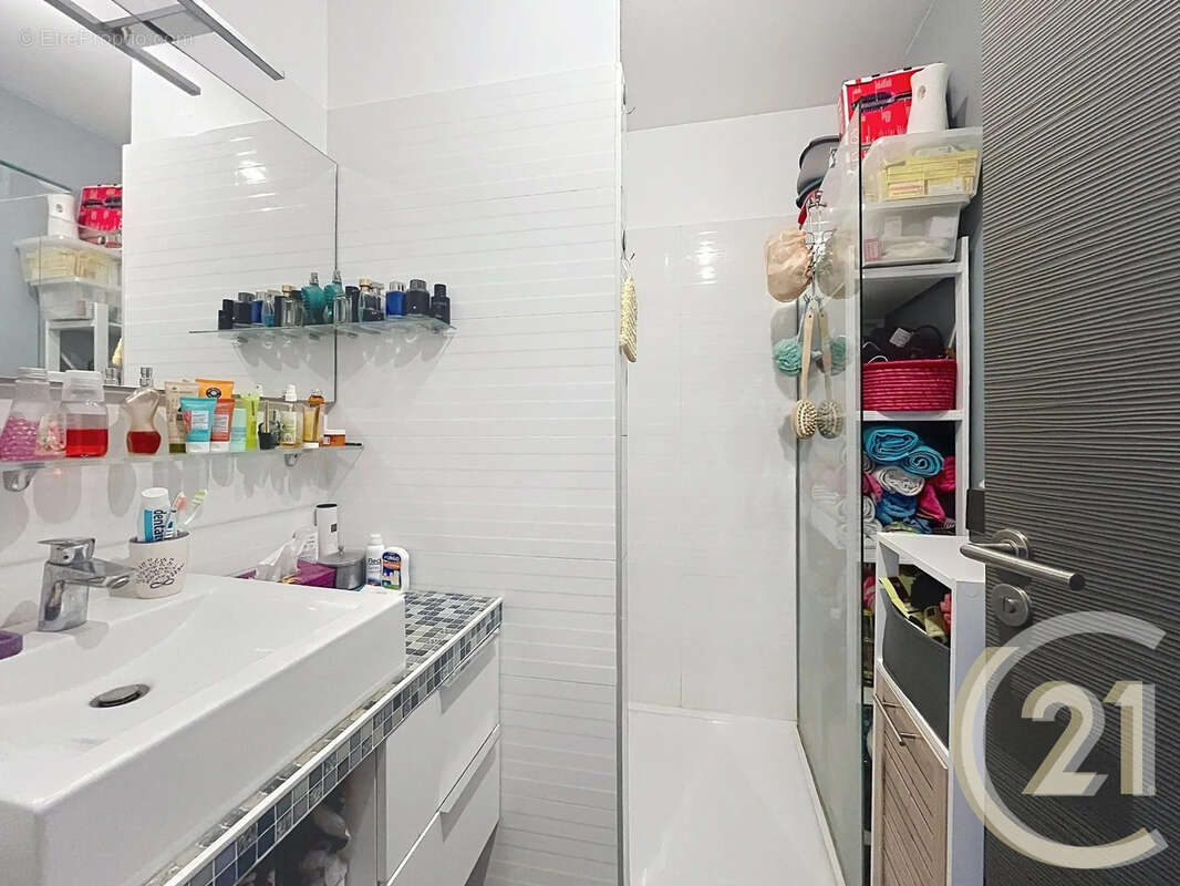 Appartement 63 m² à Saint-Jean-De-Vedas  - photo 9