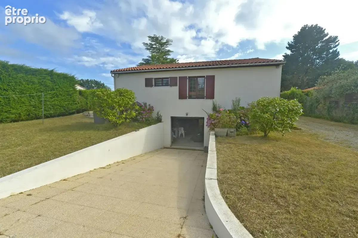 Maison 105 m² à Breuillet  - photo 2