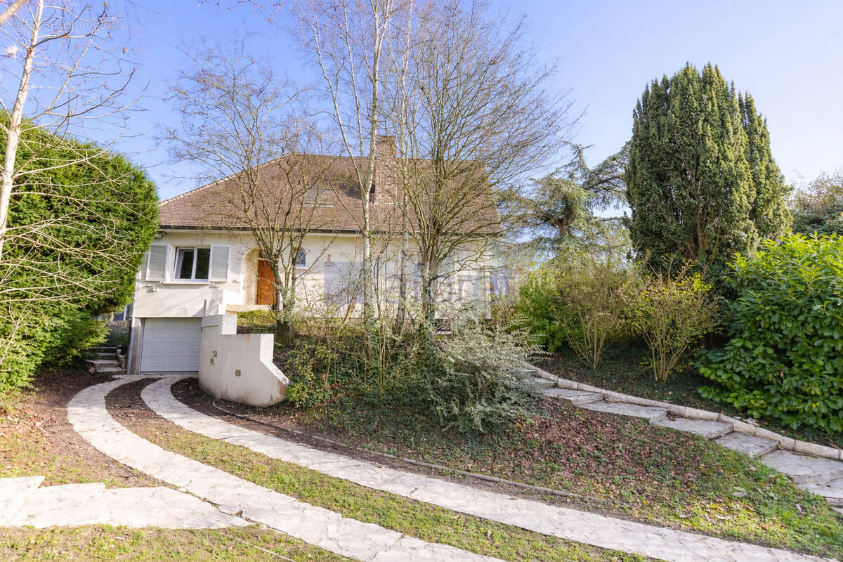 Maison à LONGJUMEAU