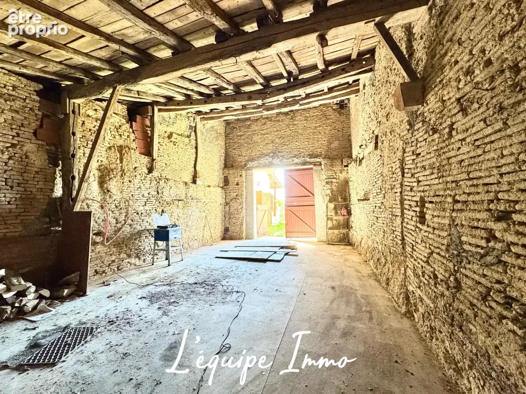 Maison de village à fort potentiel avec dépendances et jardin, proche de Cadours - photo 15