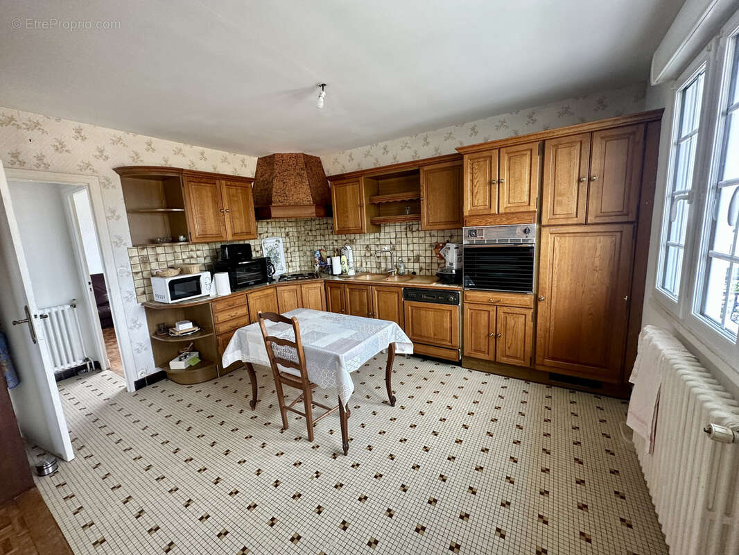 Trédarzec   Maison familiale 5 chambres avec potentiel de logement indépendant   Terrain de 1 120 m2 - photo 10