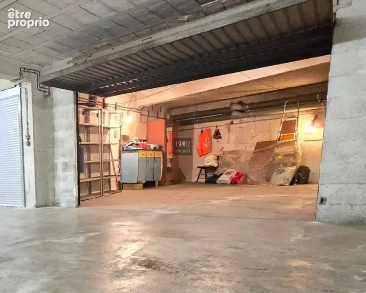 GRAND GARAGE de 25m2 en plein centre ville - photo 3