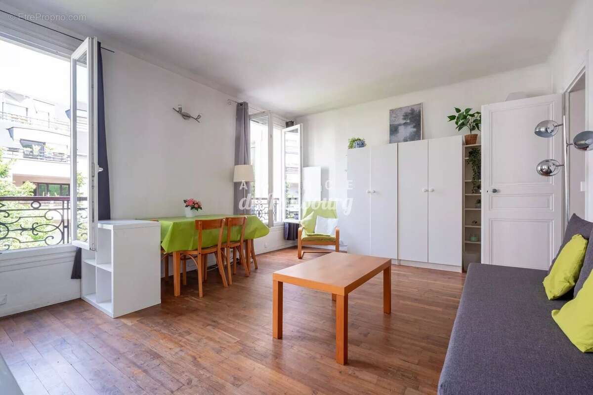 Appartement à PARIS-9E