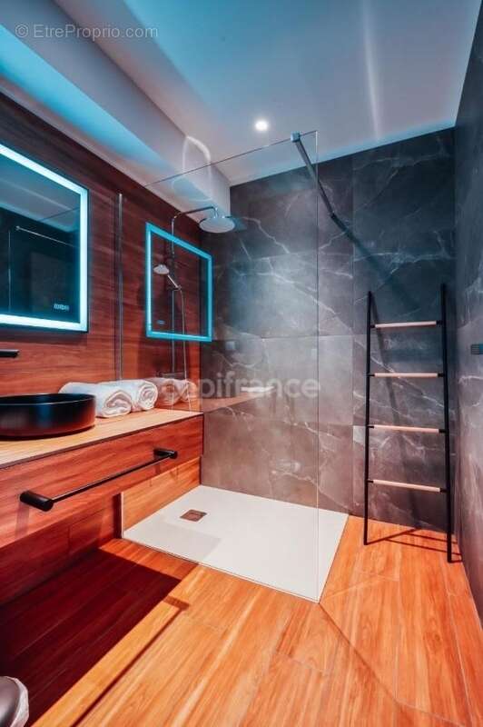 Appartement à NAVES-PARMELAN