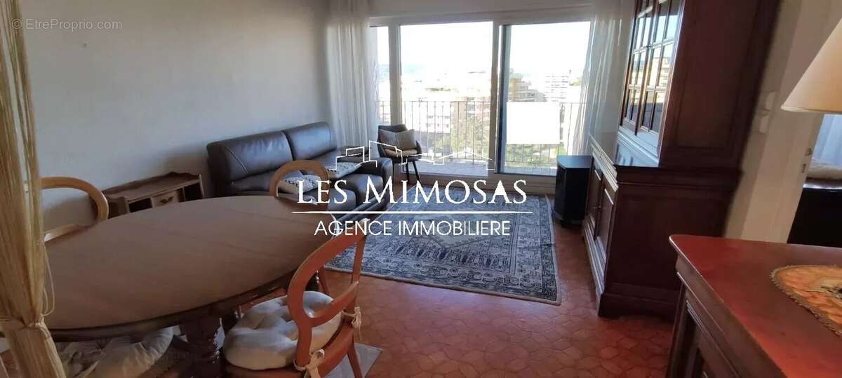 Appartement à FREJUS