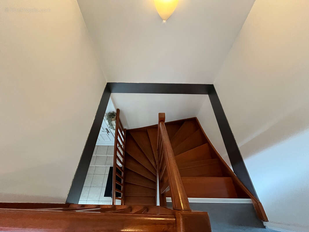 Appartement à SARTROUVILLE