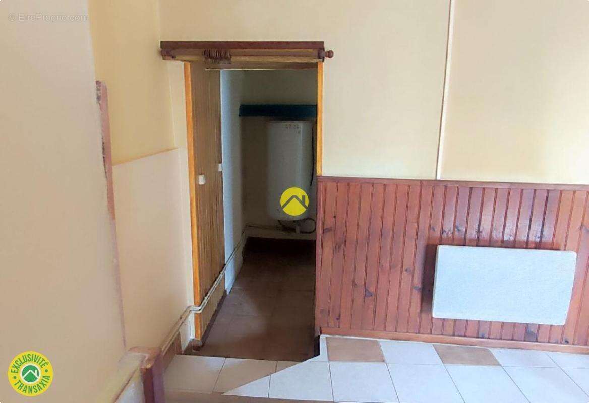 Maison à DUN-SUR-AURON