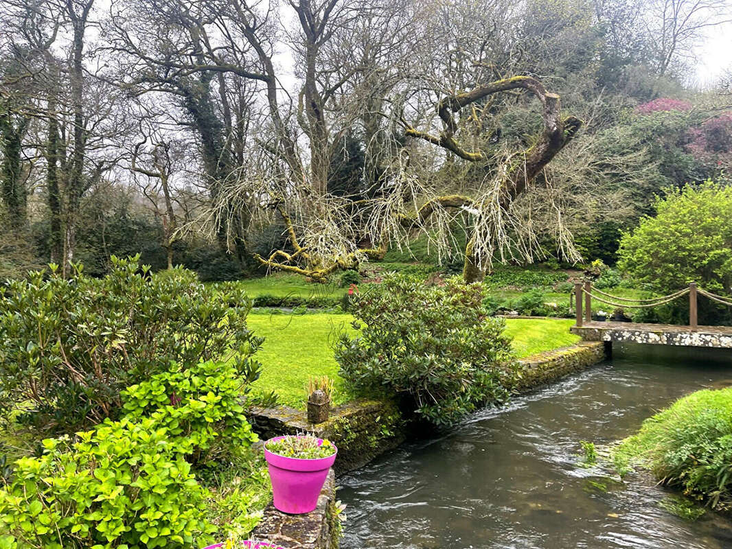 A vendre Belle propriété avec étang et rivière et dépendances, Finistère - photo 5
