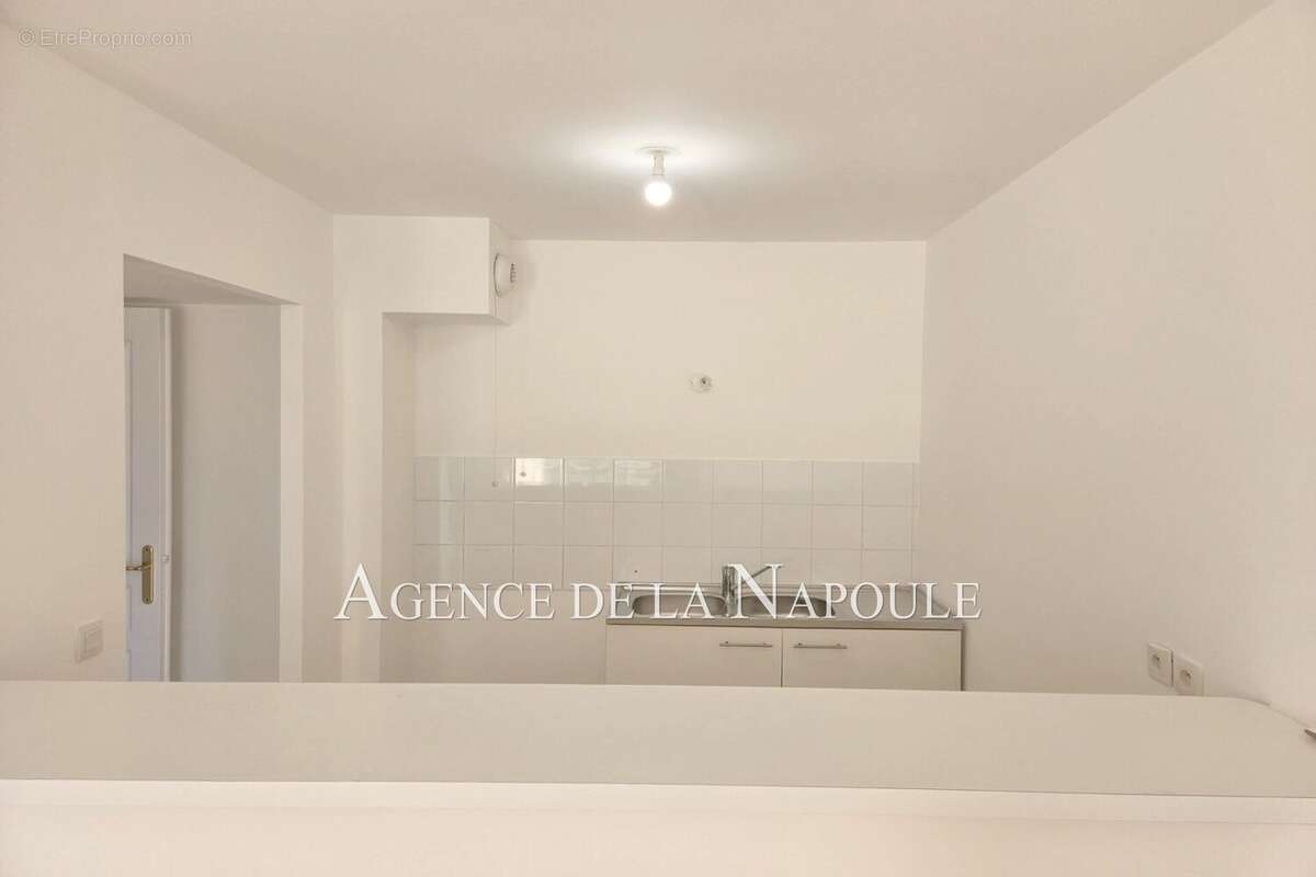 Appartement à MANDELIEU-LA-NAPOULE