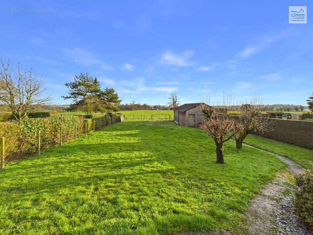 Maison à LES BRULAIS