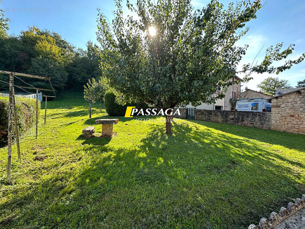 Maison à BERTHOLENE