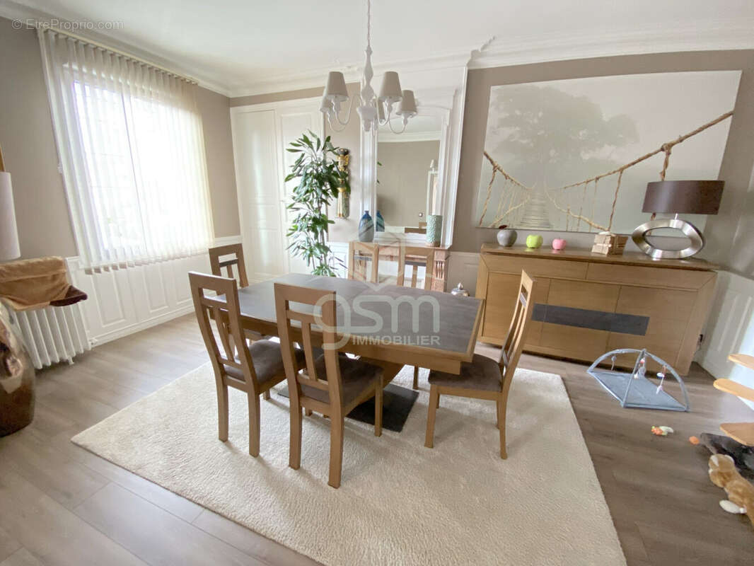 Maison à SAINTE-MAURE-DE-TOURAINE