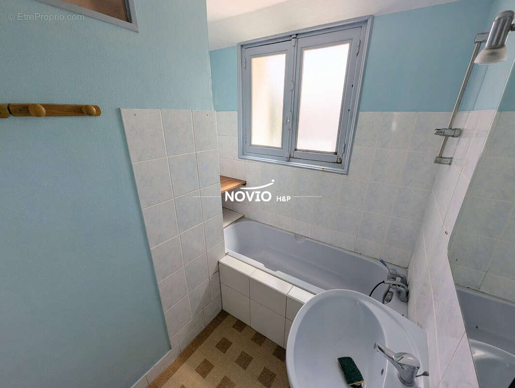 Maison 60 m² à Chatellerault  - photo 6