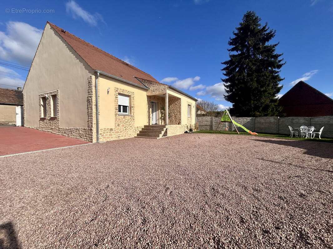 Maison à THERDONNE