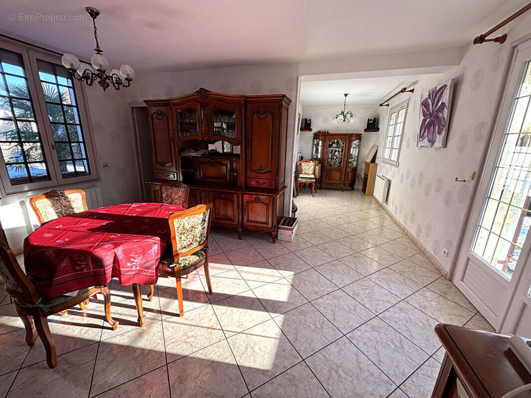 Maison à SAINTE-GENEVIEVE