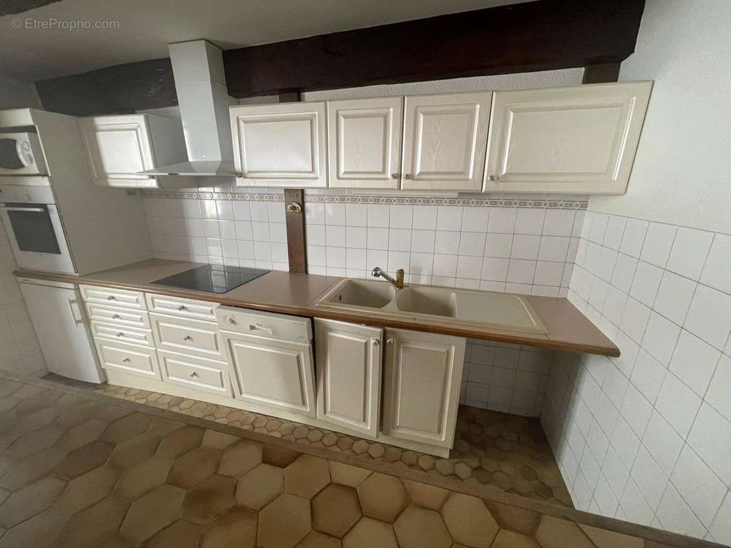 Maison à VIC-FEZENSAC