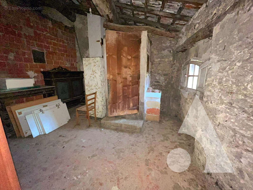 Appartement à SALERNES