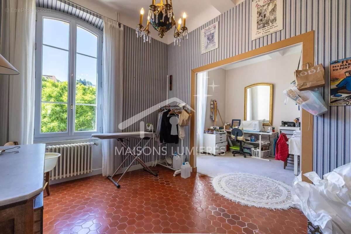 Demeure d'exception en centre-ville d'Apt - 11 pièces - 950 000€ - 370 m² habitables - photo 13