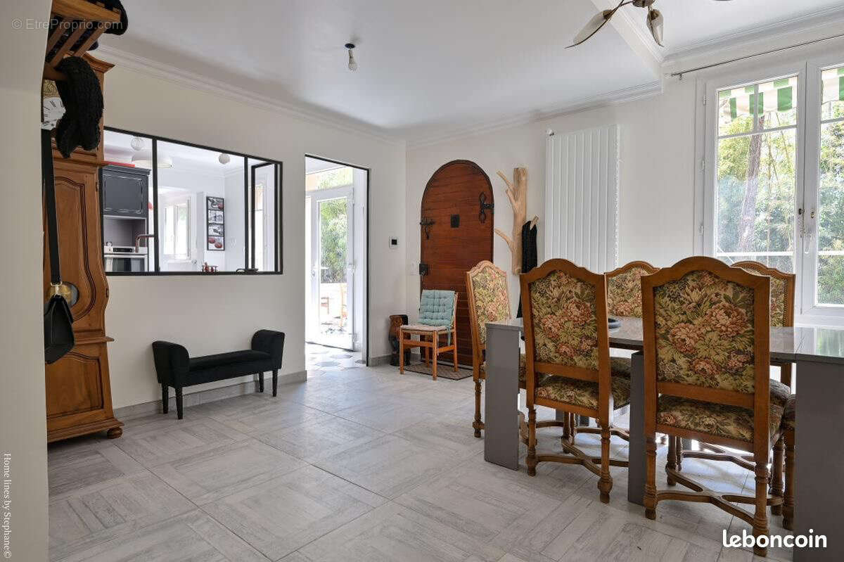 Maison à SIX-FOURS-LES-PLAGES