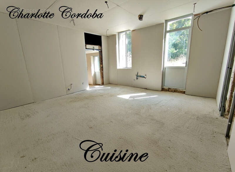 Maison à FEUGAROLLES