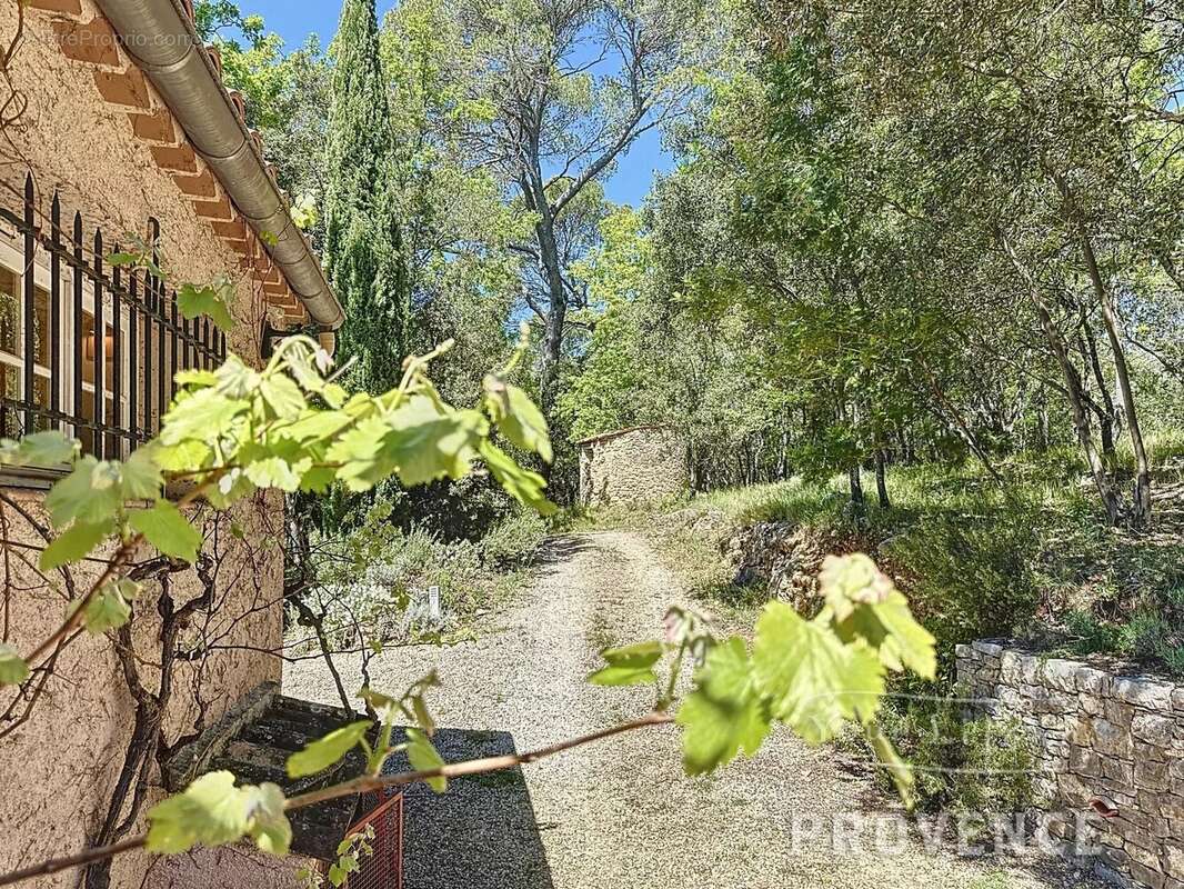 Maison à SAINT-ANTONIN-DU-VAR