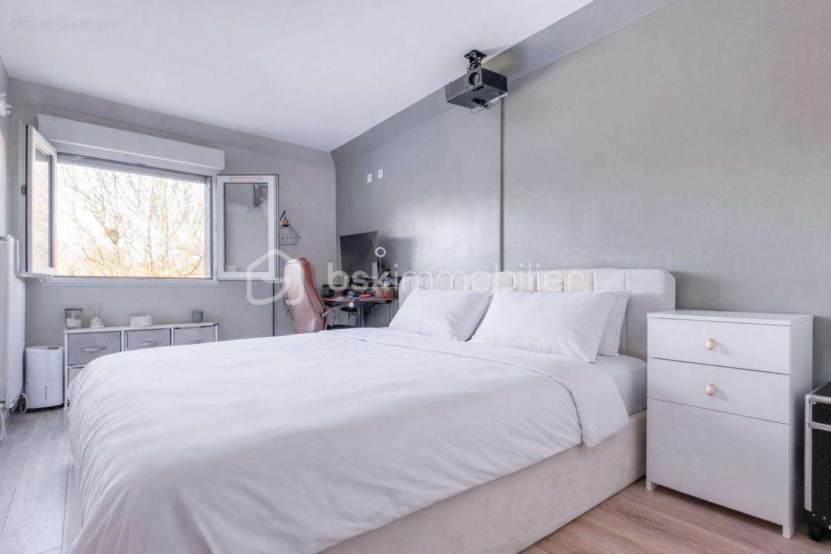 Duplex proche Centre Ville au Calme + balcon + box - photo 9