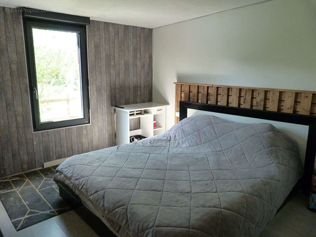 Maison à COSSE-LE-VIVIEN