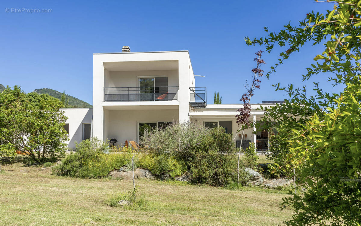 Maison à SANTA-MARIA-POGGIO