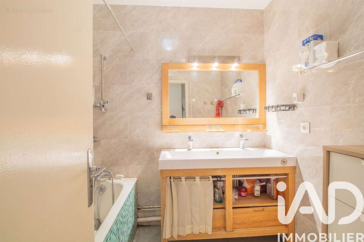 Photo 8 - Appartement à SAINT-DENIS