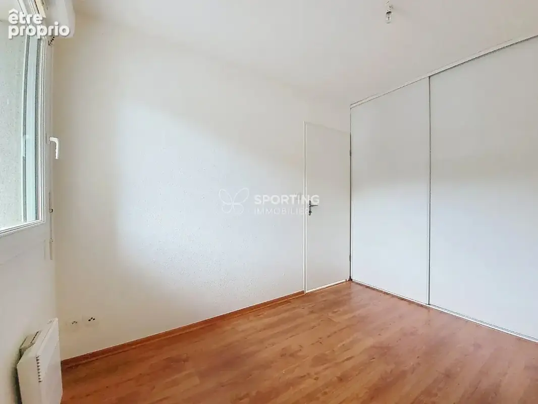PINEUILH - Idéal investisseur ou primo accédant - T2 avec terrasse et parking à deux pas de la gare - photo 4
