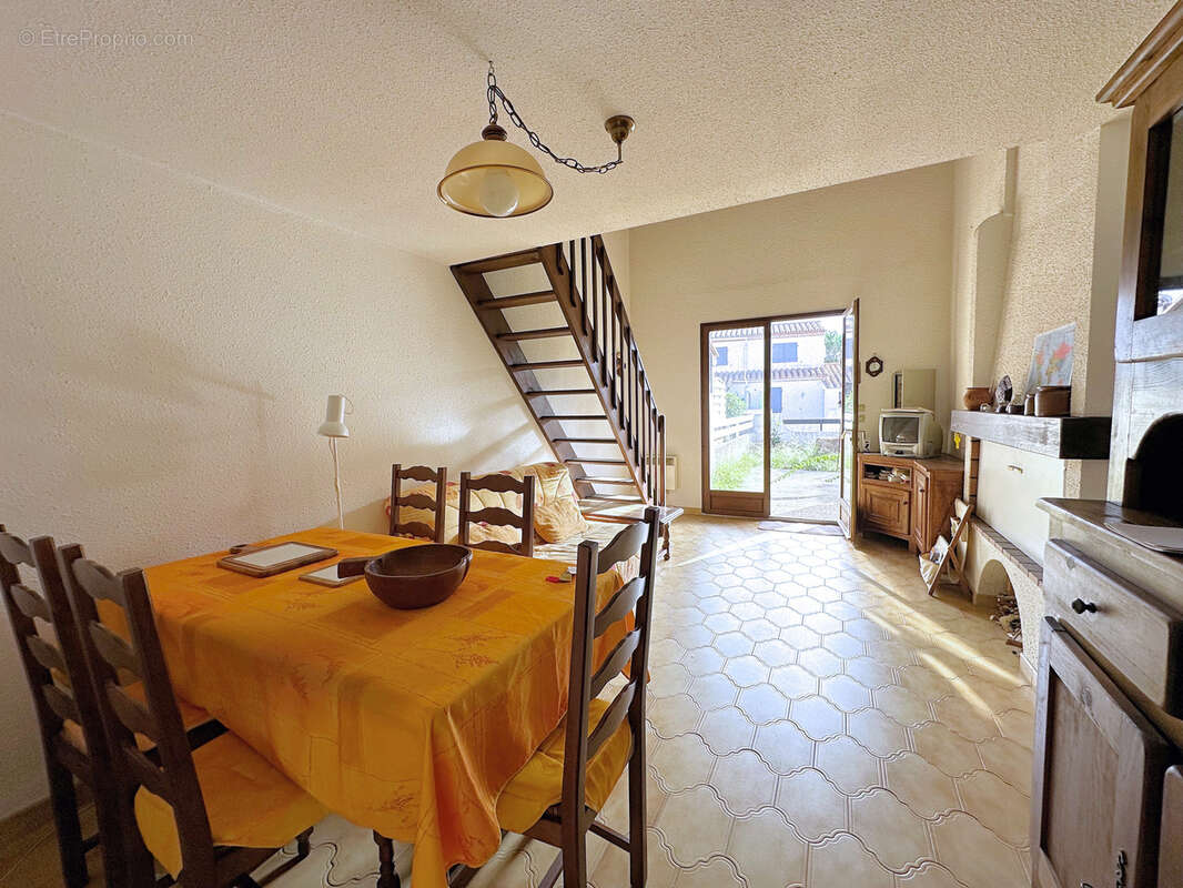 Maison à SAINT-CYPRIEN