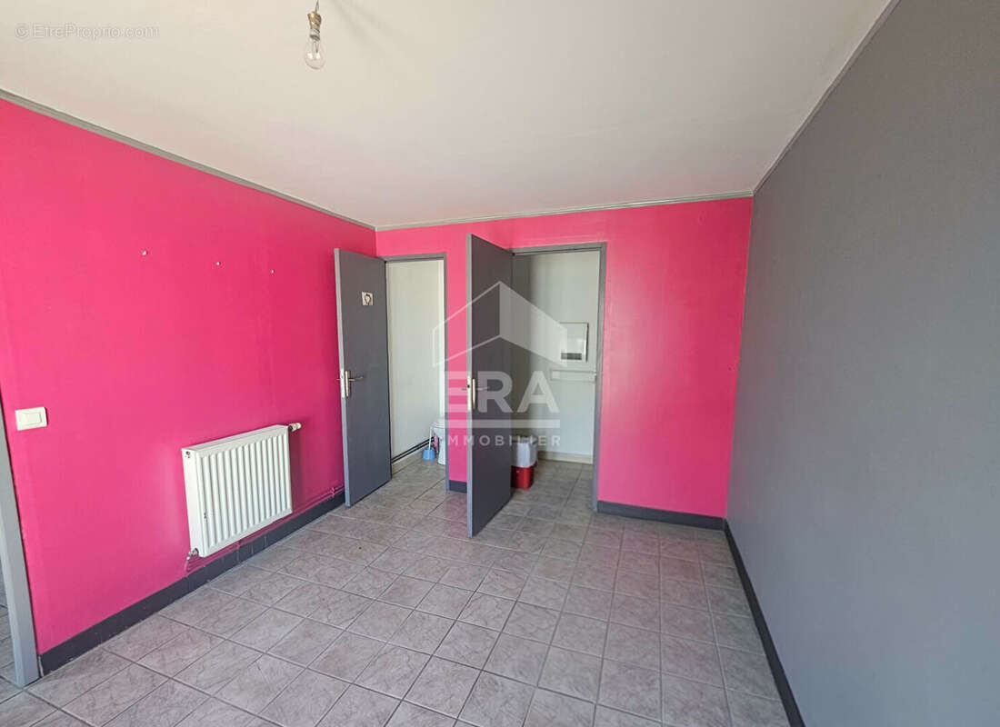 Bâtiment avec étang privé - photo 5