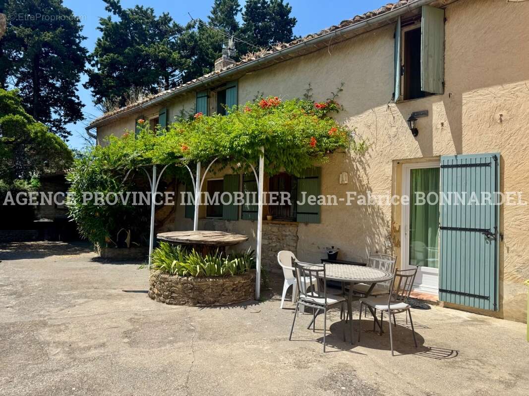 Maison à LA BAUME-DE-TRANSIT
