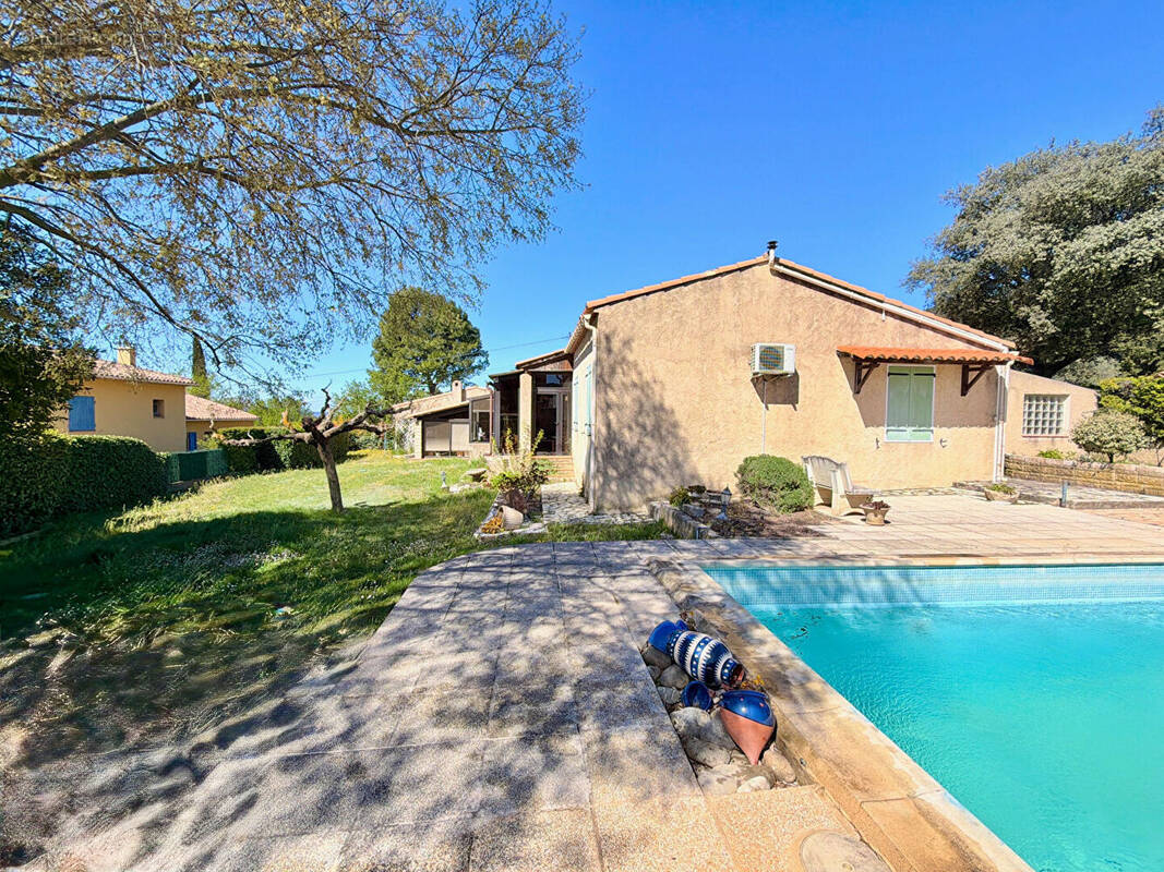 Maison à VILLELAURE